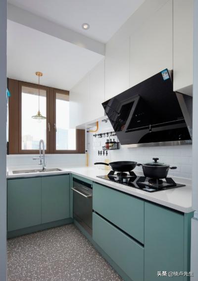 70平米简装3万全包-70平米的房子装修需要多少代水泥和沙子啊？