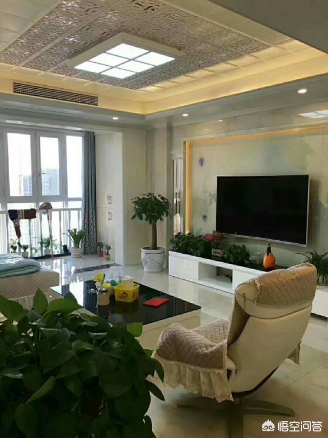 装修吊顶大概需要多少钱-客厅装修吊顶一个平方多少钱？