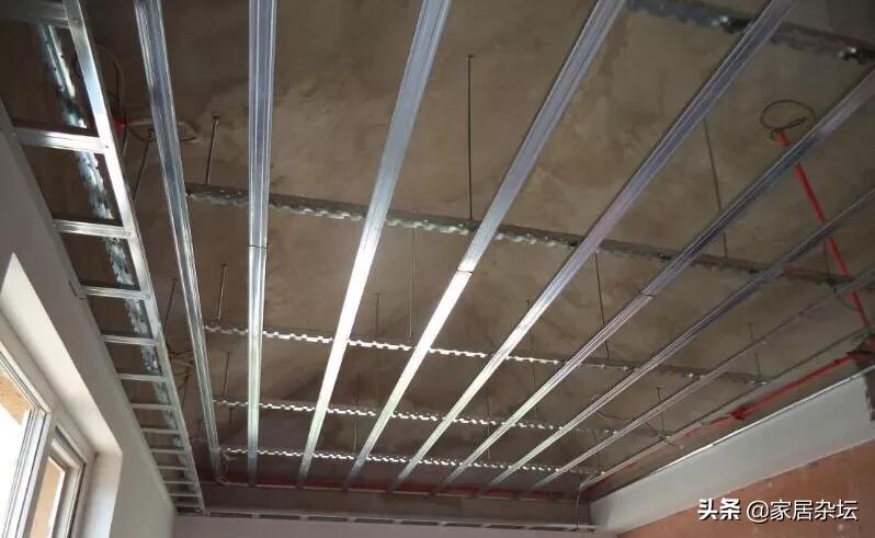 家装吊顶轻钢龙骨好还是木龙骨好-吊顶龙骨用轻钢好还是木龙骨好？