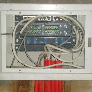 家装设计费用一般在总造价的多少-现在有两个工作可以选择，分别是造价和家装设计师，选哪个好？