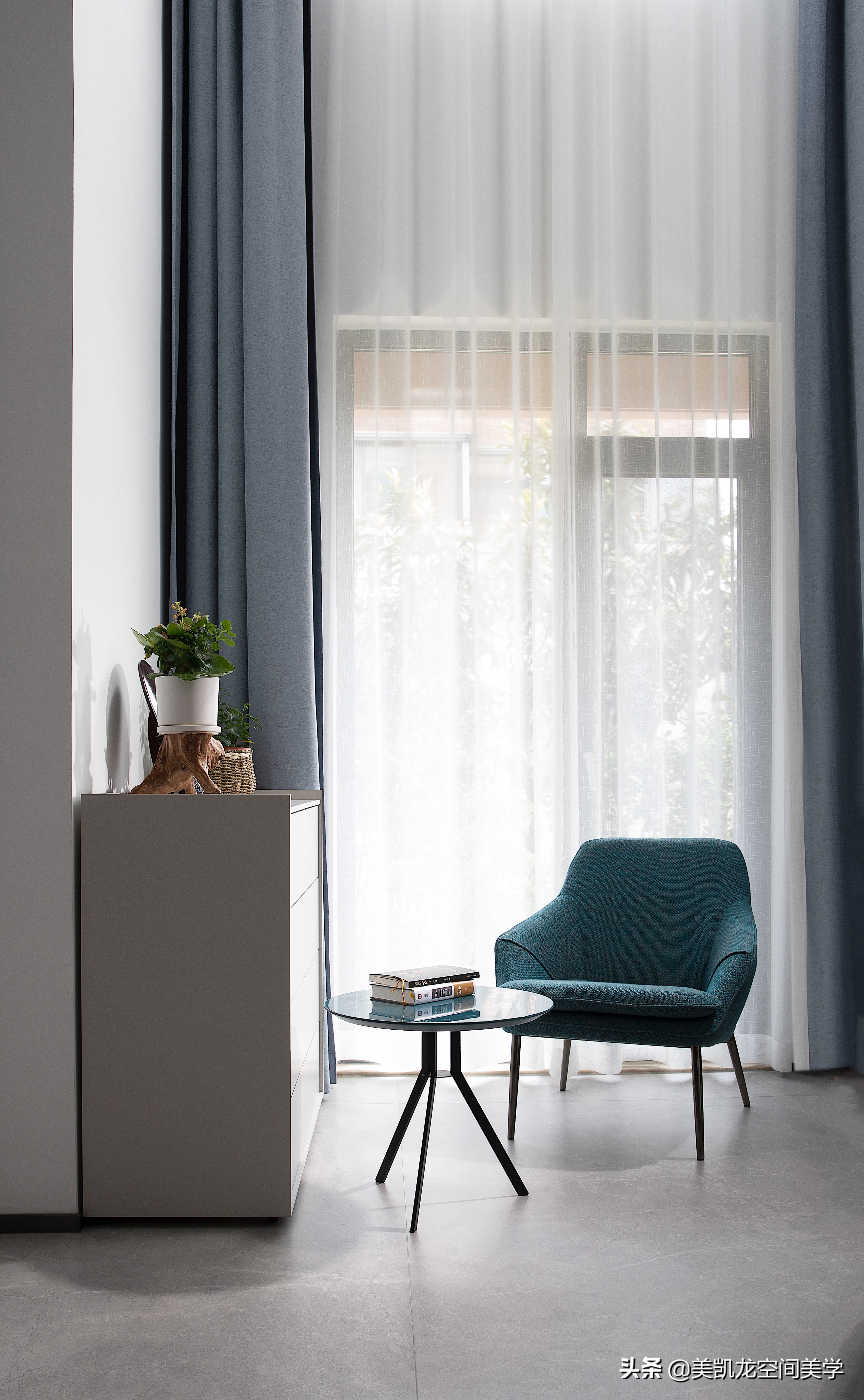 大宅装修效果图-农村的两层小别墅怎么装修好？客厅全屋贴瓷砖，电视背景墙该怎么设计？