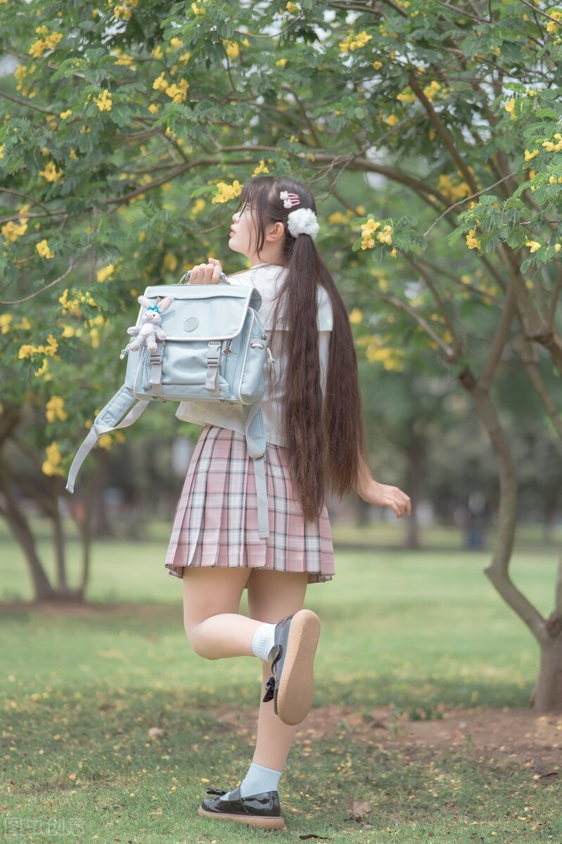 120平方6万装修效果图-岩板装修全包费用明细？