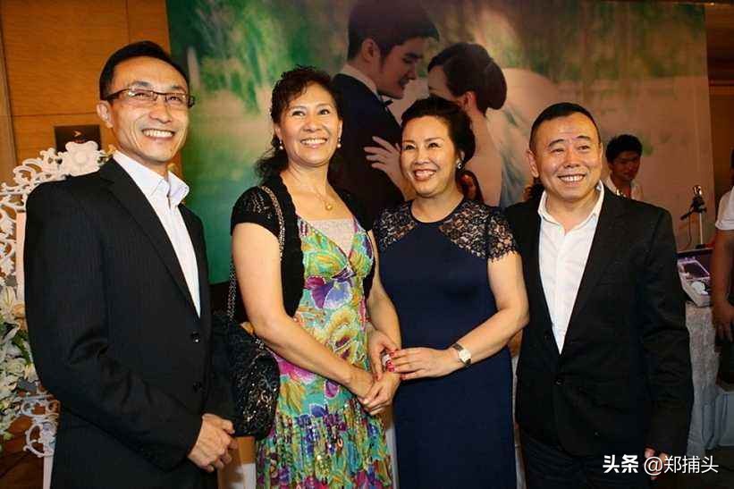 巩汉林小品有哪些-小品《走四方》里巩汉林唱“您看这道菜群英荟萃，要您老八十一点都不贵…”根据什么歌改编？